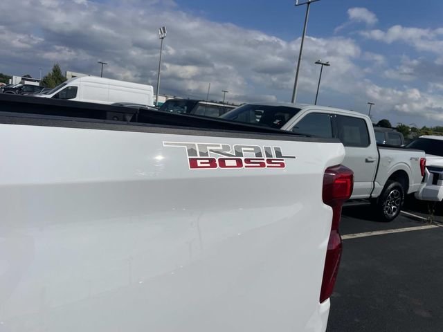 Used 2024 Summit White Chevrolet Custom Trail Boss image 19