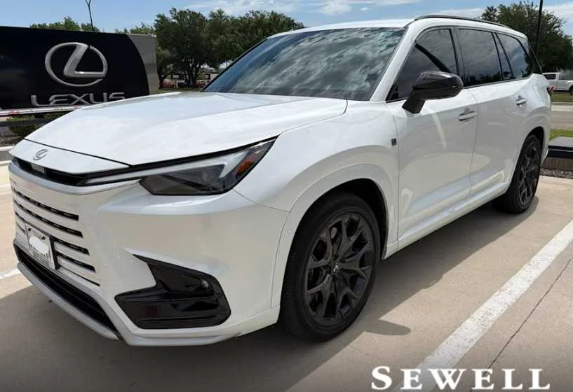 2024 Lexus TX 500h 500h F Sport Premium's photo