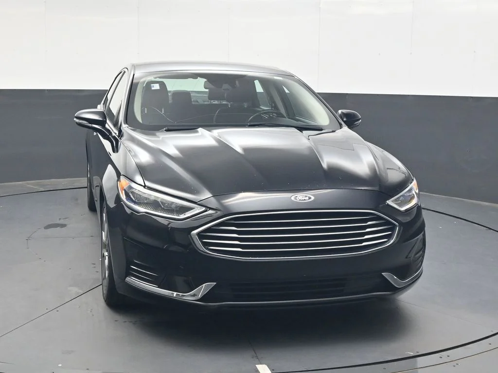 Used 2019 Black Ford SEL image 13