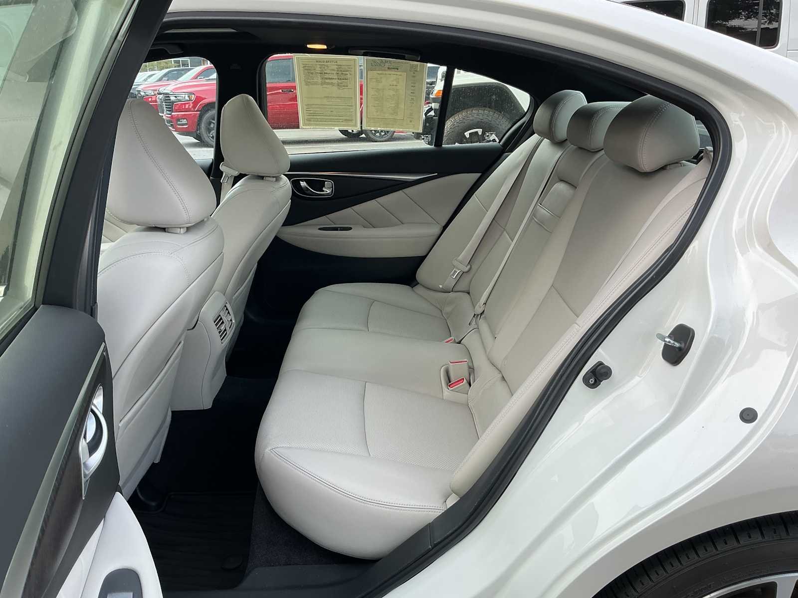 Used 2021 Majestic White INFINITI 3.0t SENSORY image 26