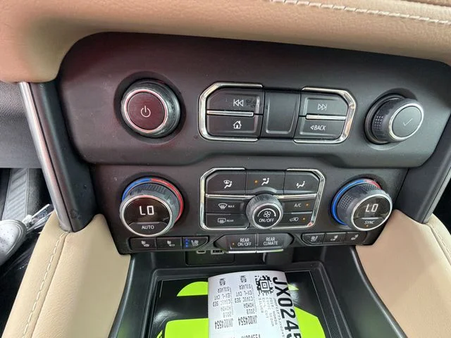 Used 2022 Gray Chevrolet Premier image 18