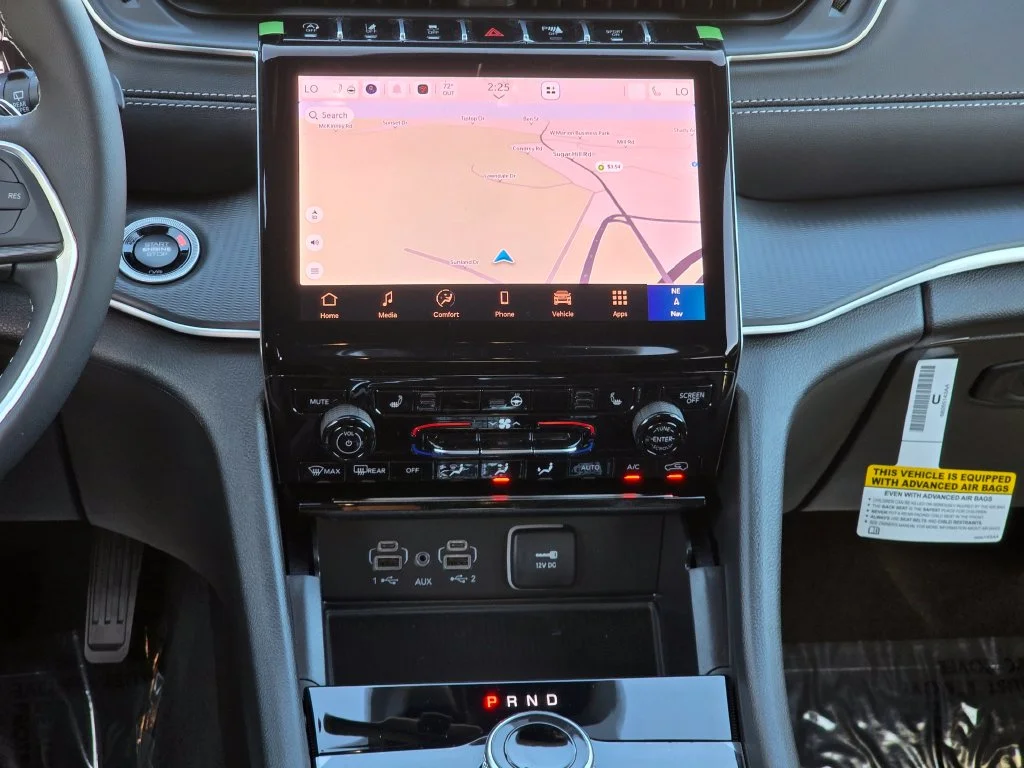 New 2027 Black Jeep Laredo X image 30