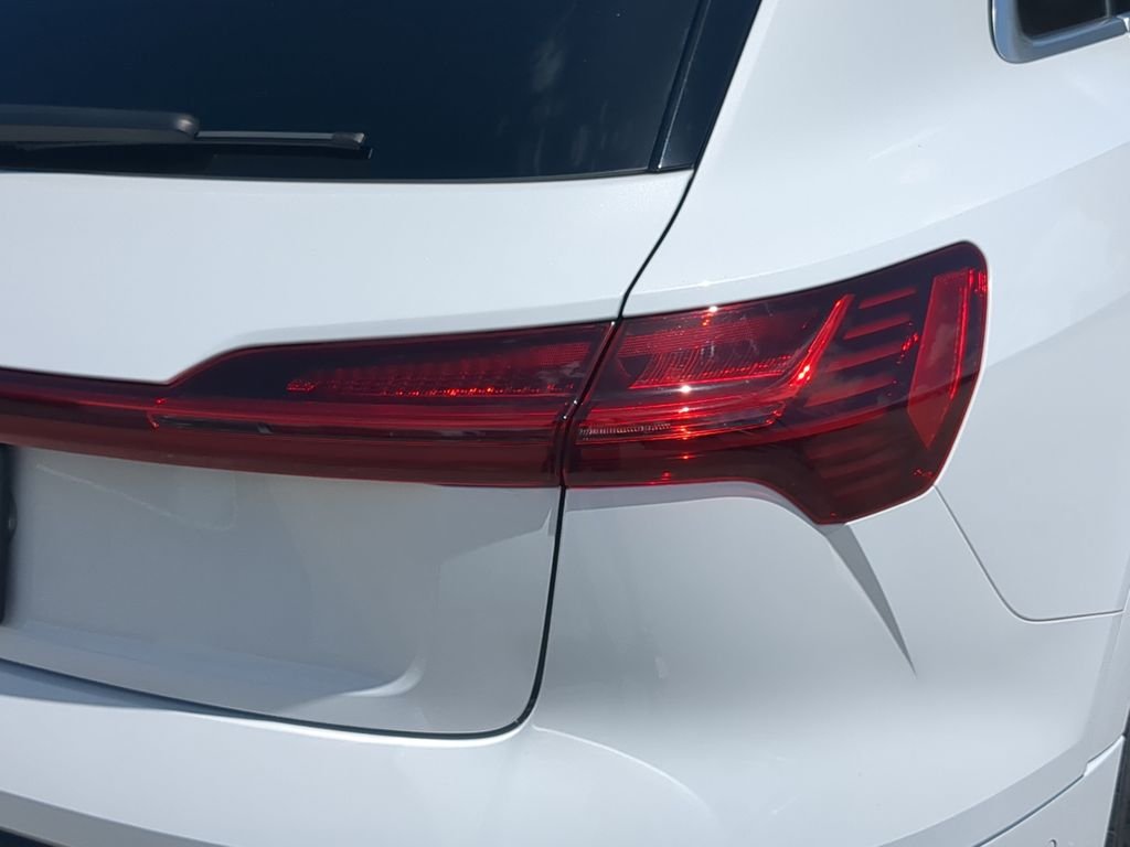 Used 2024 White Audi Premium Plus image 8