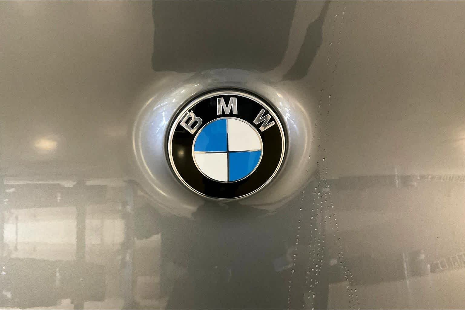 Used 2026 Skyscraper Grey Metallic BMW 30 xDrive image 15