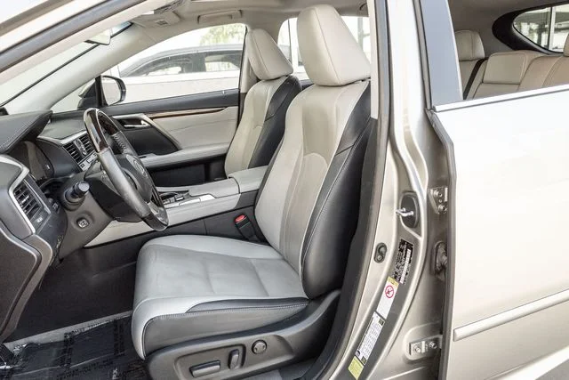 Used 2018 Atomic Silver Lexus 350 image 12