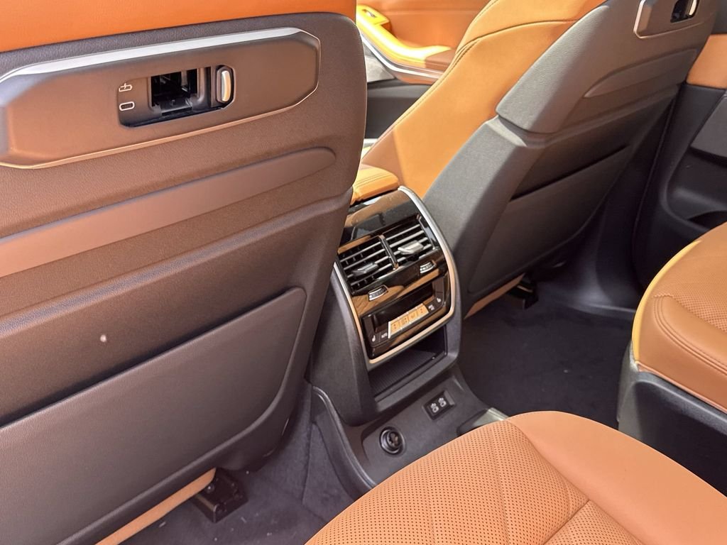New 2027 Gray BMW xDrive40i image 23