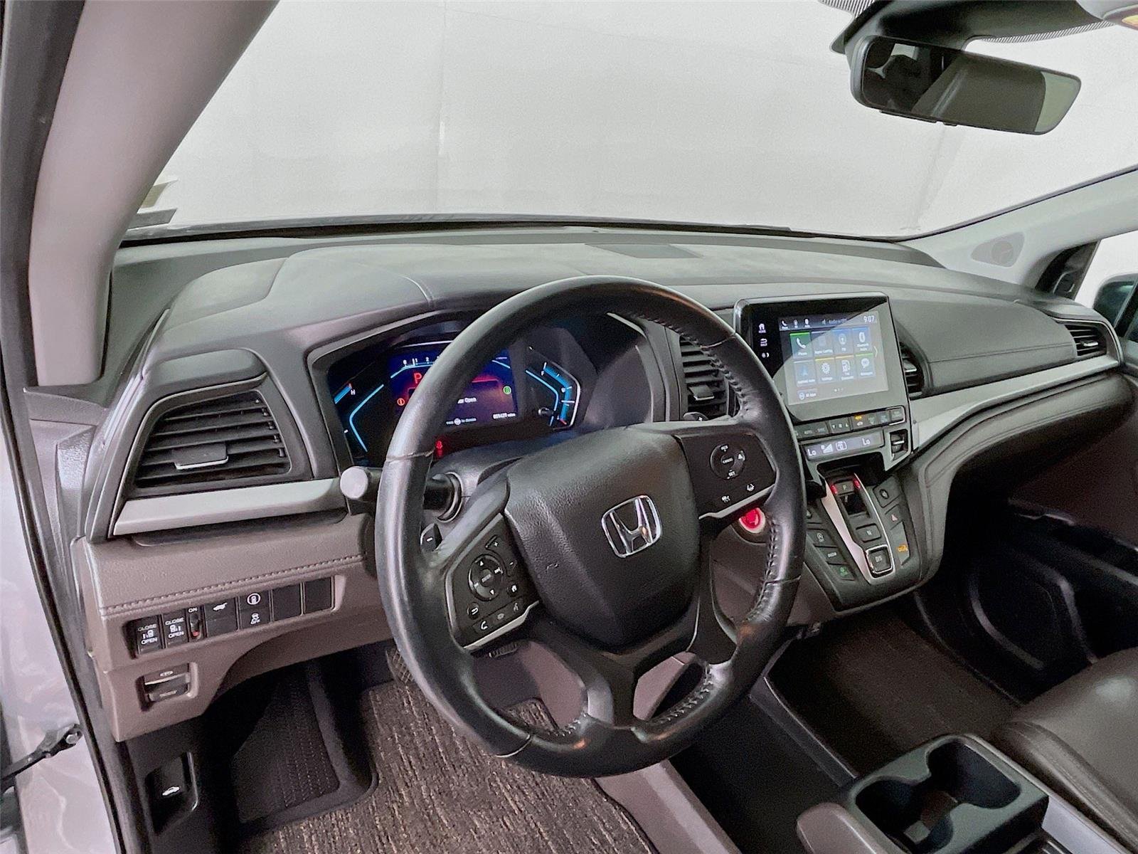Used 2022 Lunar Silver Metallic Honda EX-L image 14