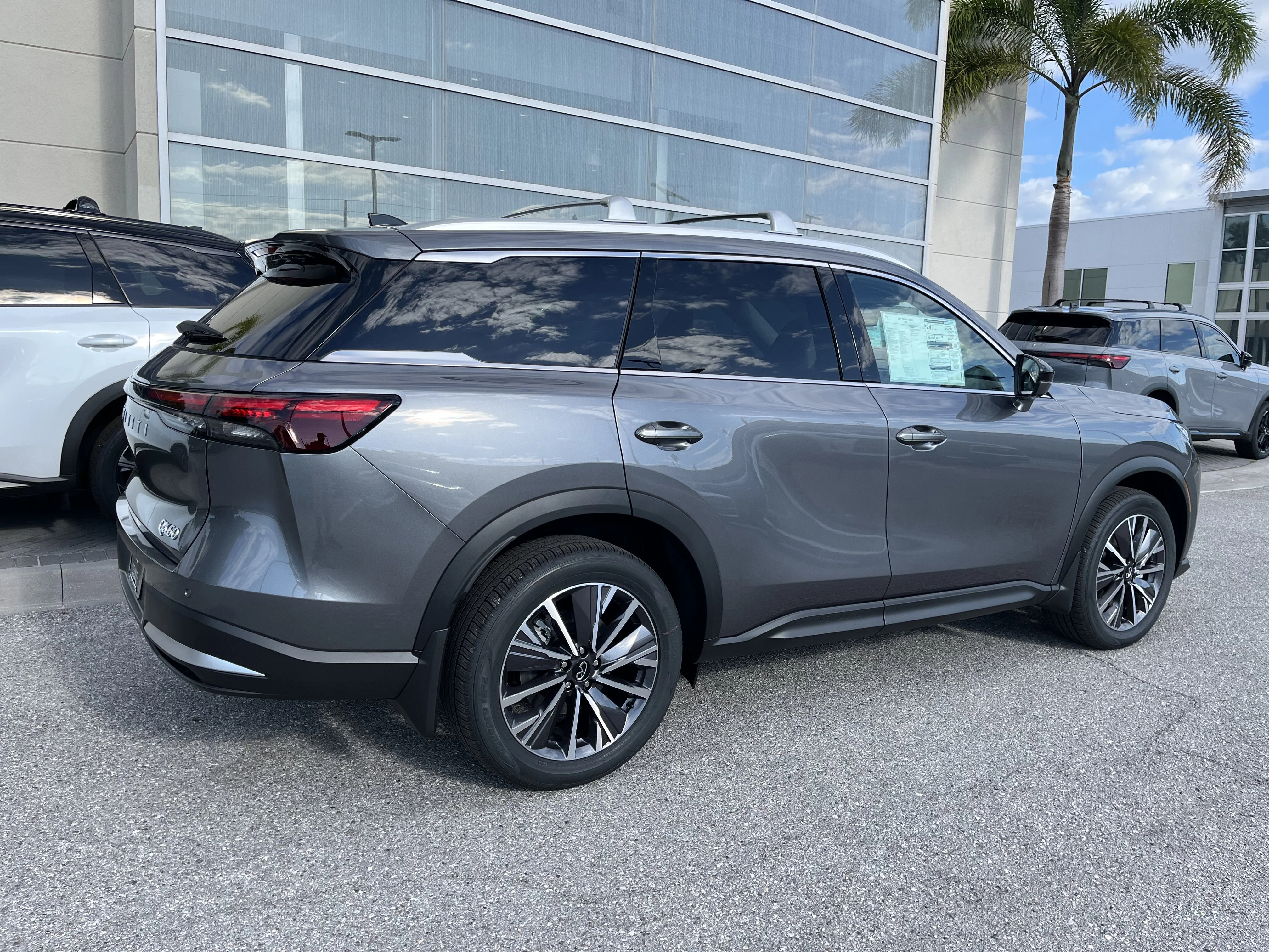 New 2027 Graphite Shadow INFINITI LUXE image 6