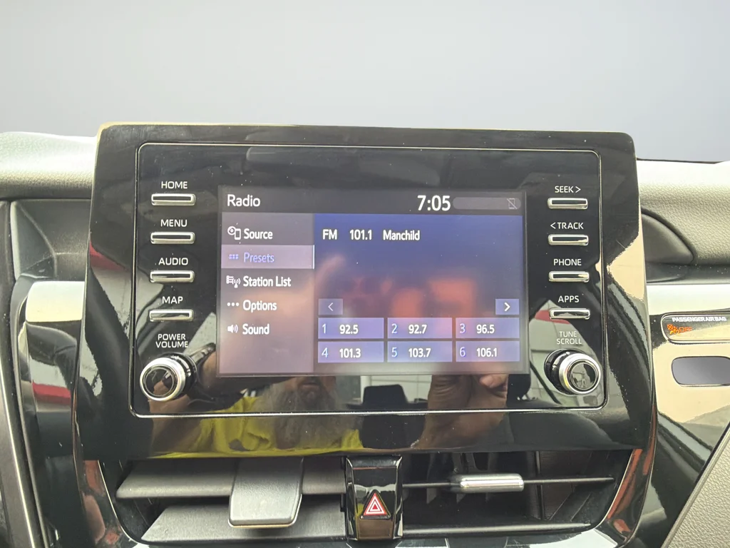Used 2024 White Toyota  image 13