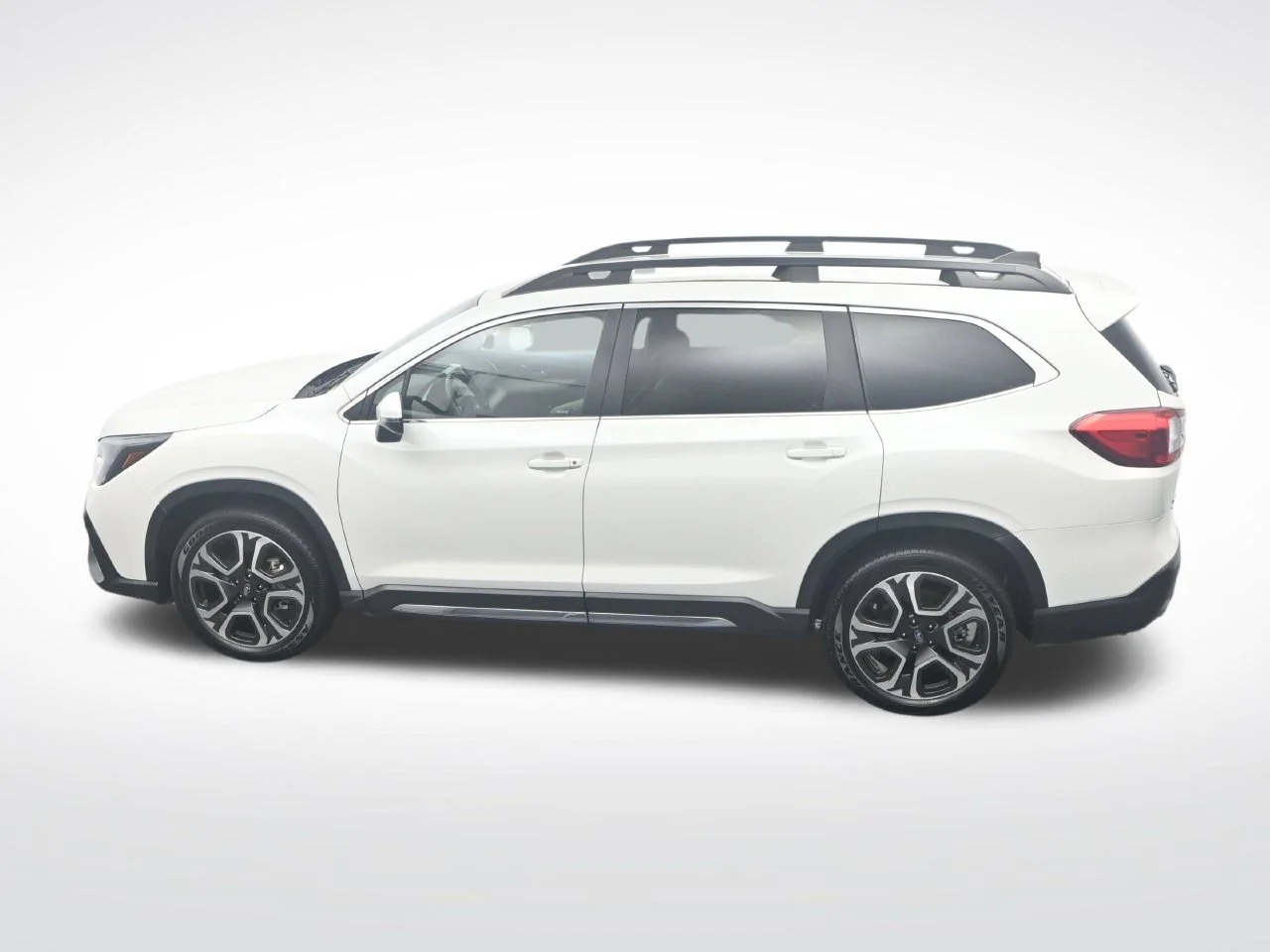 Used 2023 Crystal White Pearl Subaru Limited image 35