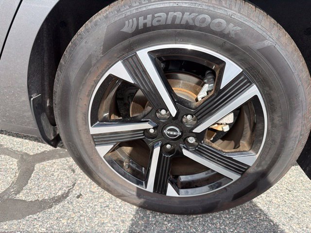 Used 2025 Gray Nissan SV image 12