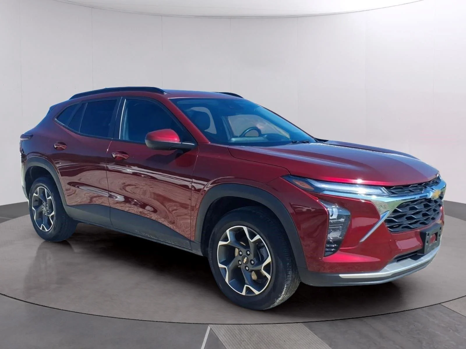 Used 2025 Crimson Metallic Chevrolet LT image 7