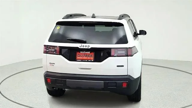 New 2026 Bright White Clear-Coat Exterior Paint Jeep Overland image 12