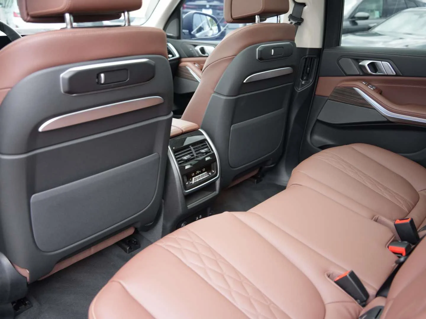 Used 2026 Aventurin Red Metallic BMW xDrive40i Sports Activity Vehicle image 11
