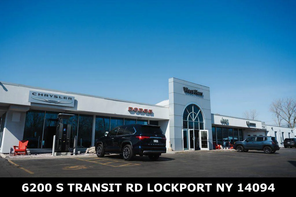 Used 2022 Ebony Twilight Metallic GMC Denali image 30