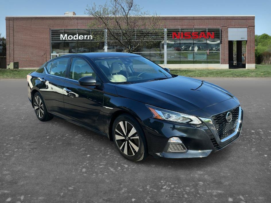 Certified Used 2022 Storm Blue Metallic Nissan 2.5 SV image 5
