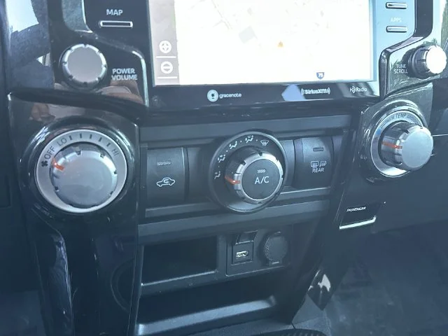 2022 Toyota 4Runner TRD Off-Road Premium - Photo 19