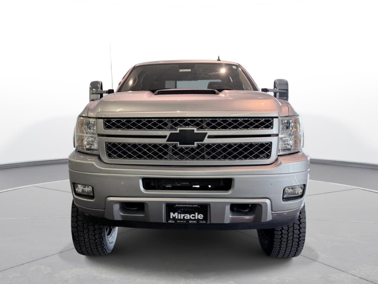 Used 2014 Silver Ice Metallic Chevrolet LTZ image 15