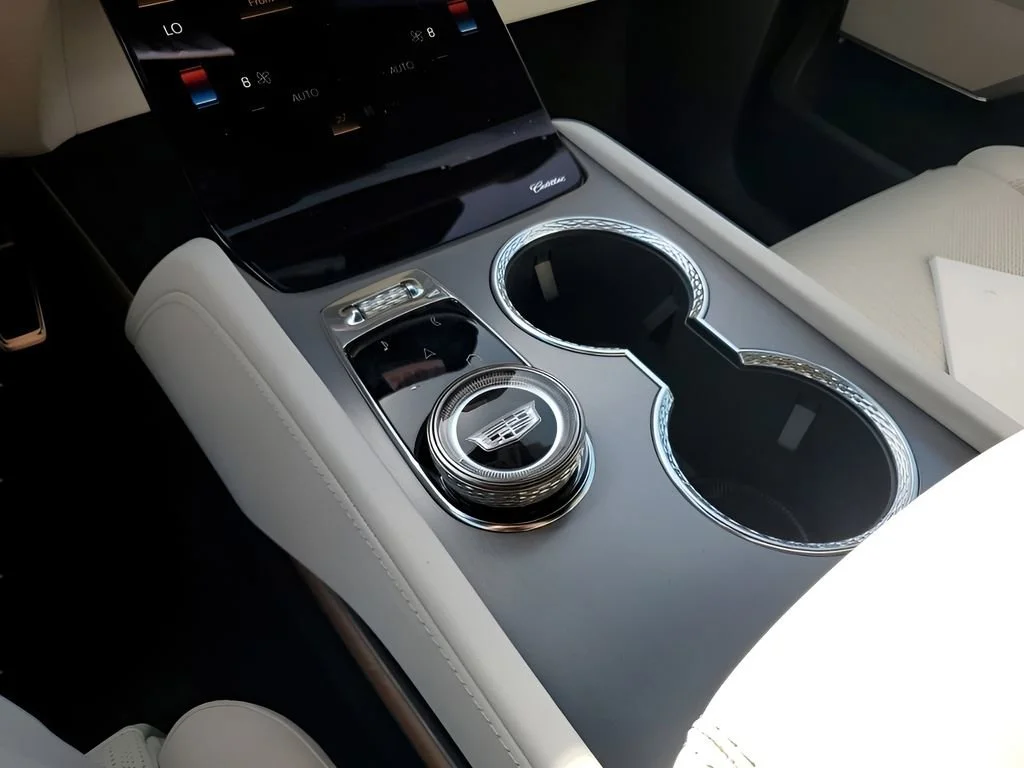 2026 Cadillac VISTIQ Sport - Photo 42