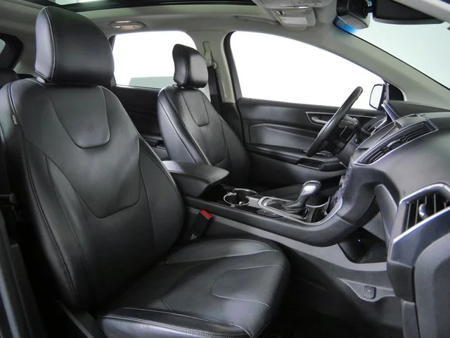 Used 2015  Ford Titanium image 13