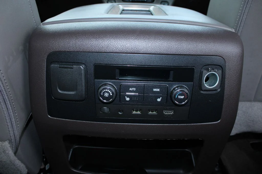Used 2017 Onyx Black GMC Denali image 20