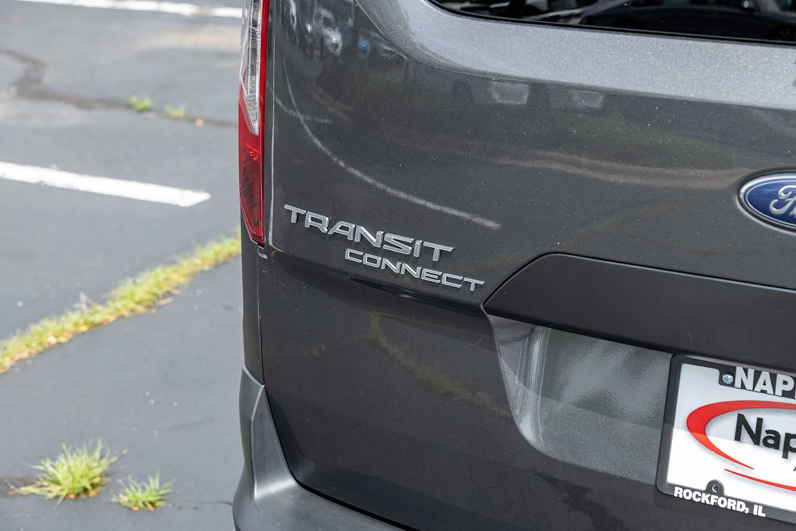 Used 2022 Magnetic Metallic Ford XL image 35