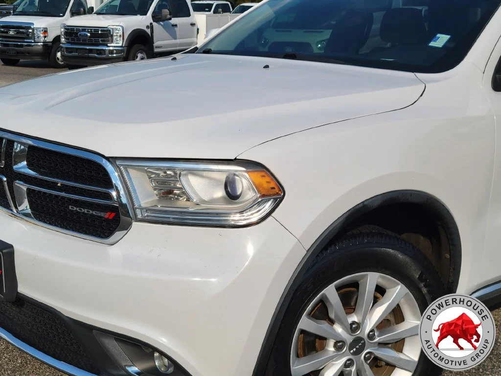 Used 2015 White Dodge SXT image 11