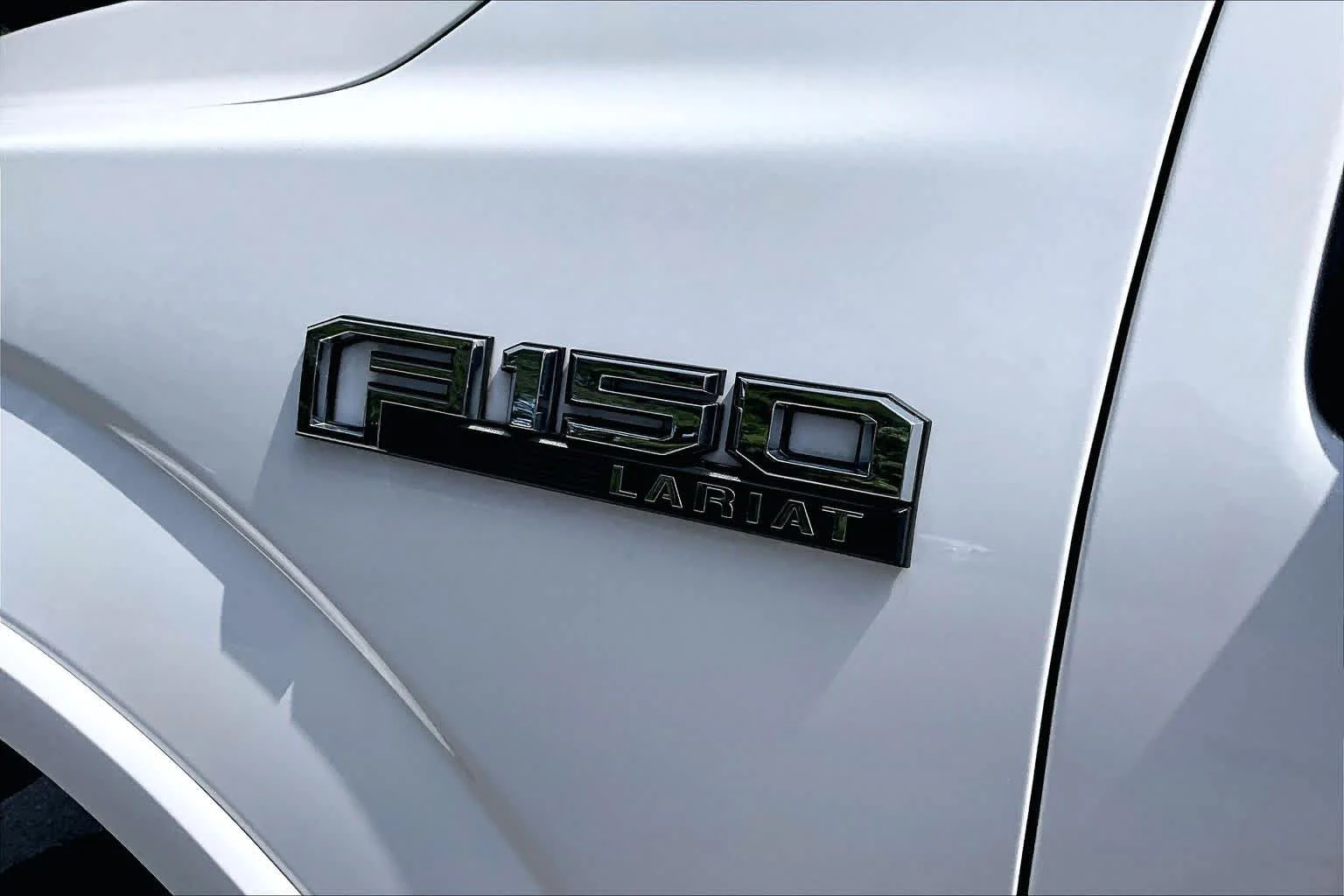 Used 2018 Oxford White Ford LARIAT image 10