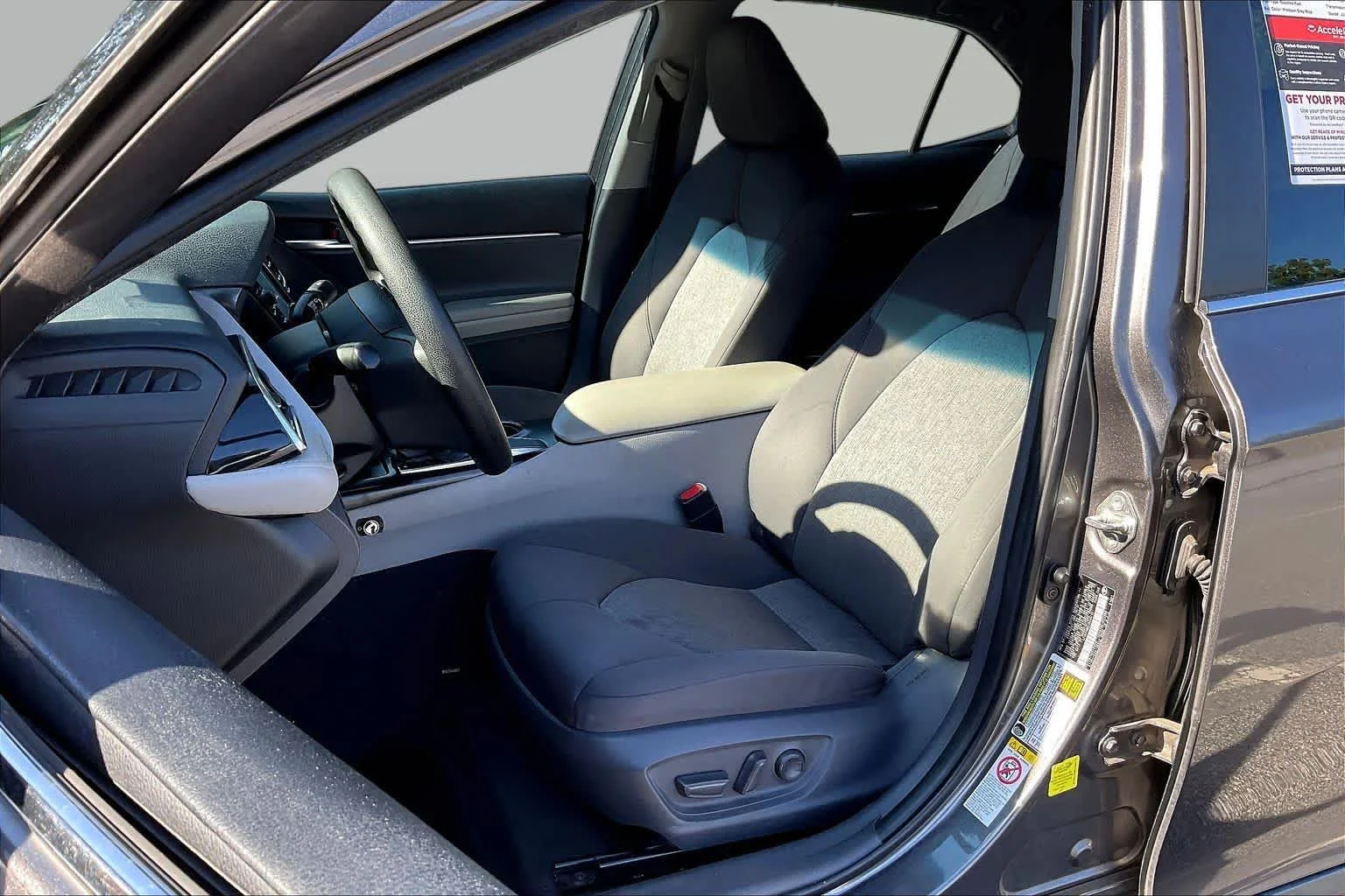 Used 2018 Predawn Gray Mica Toyota LE image 8