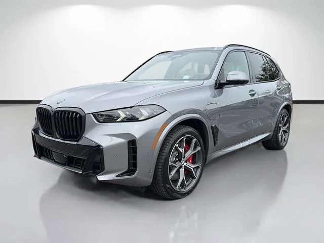 New 2026 Skyscraper Grey Metallic BMW xDrive50e image 7