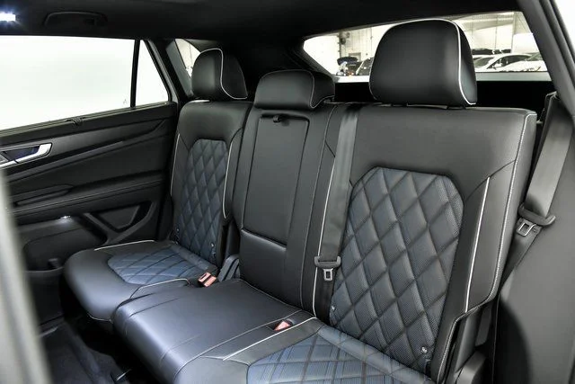 2026 Volkswagen Atlas Cross Sport SEL Premium R-LINE - Photo 11