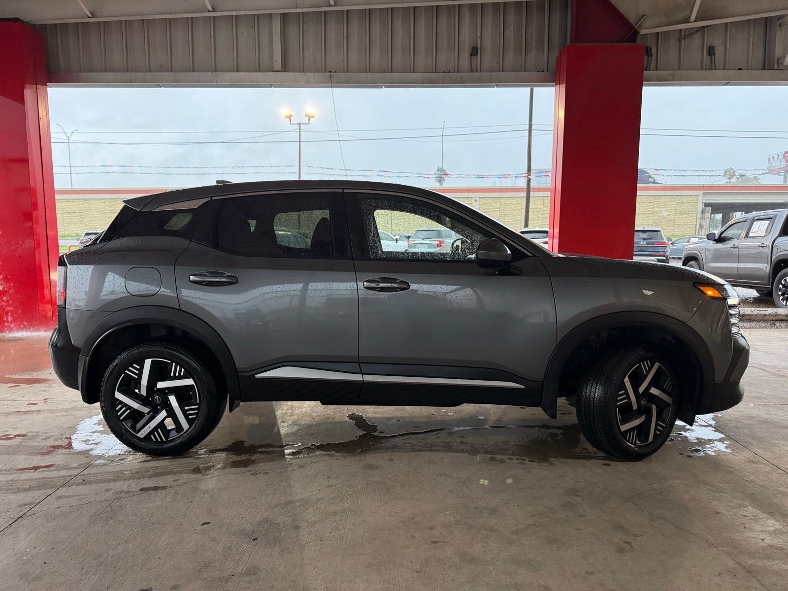 2025 Nissan Kicks 2.0 SV's photo