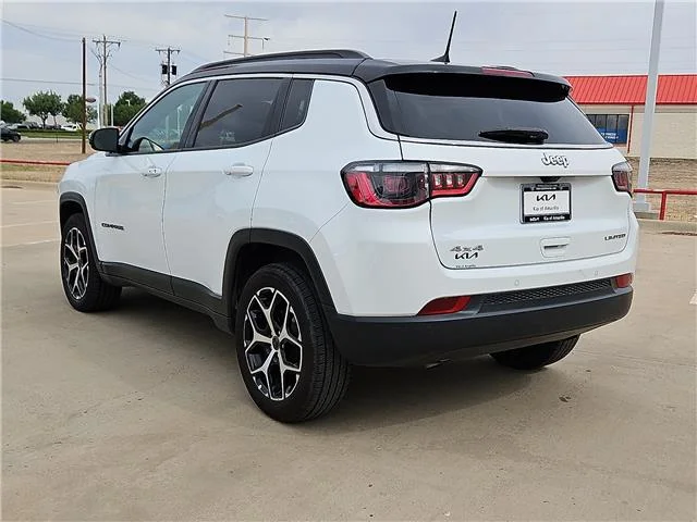 Used 2025 White Jeep Limited 4x4 image 2