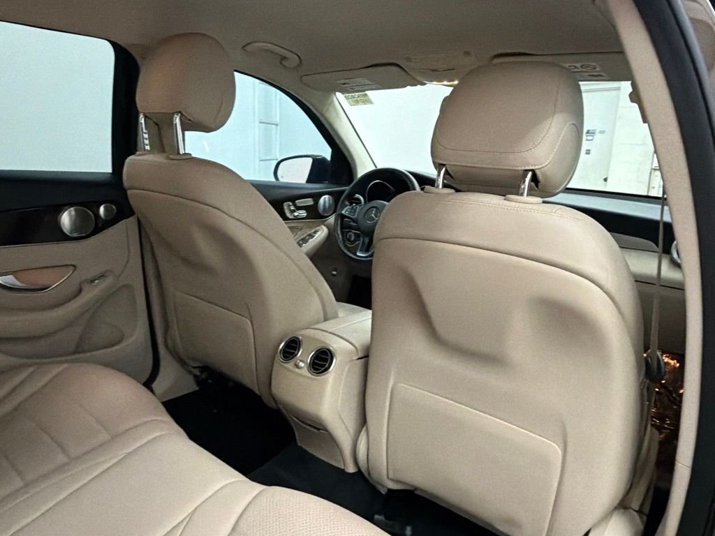 Used 2017 Brown Mercedes-Benz GLC 300 image 28