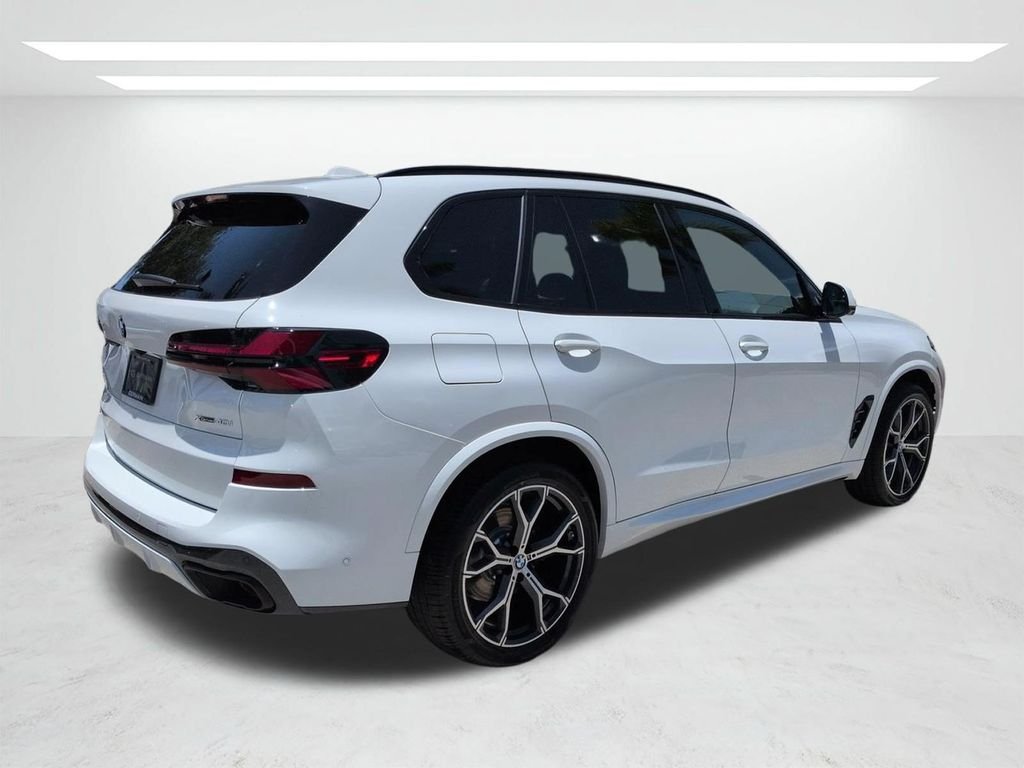 New 2026 Alpine White BMW xDrive40i image 4