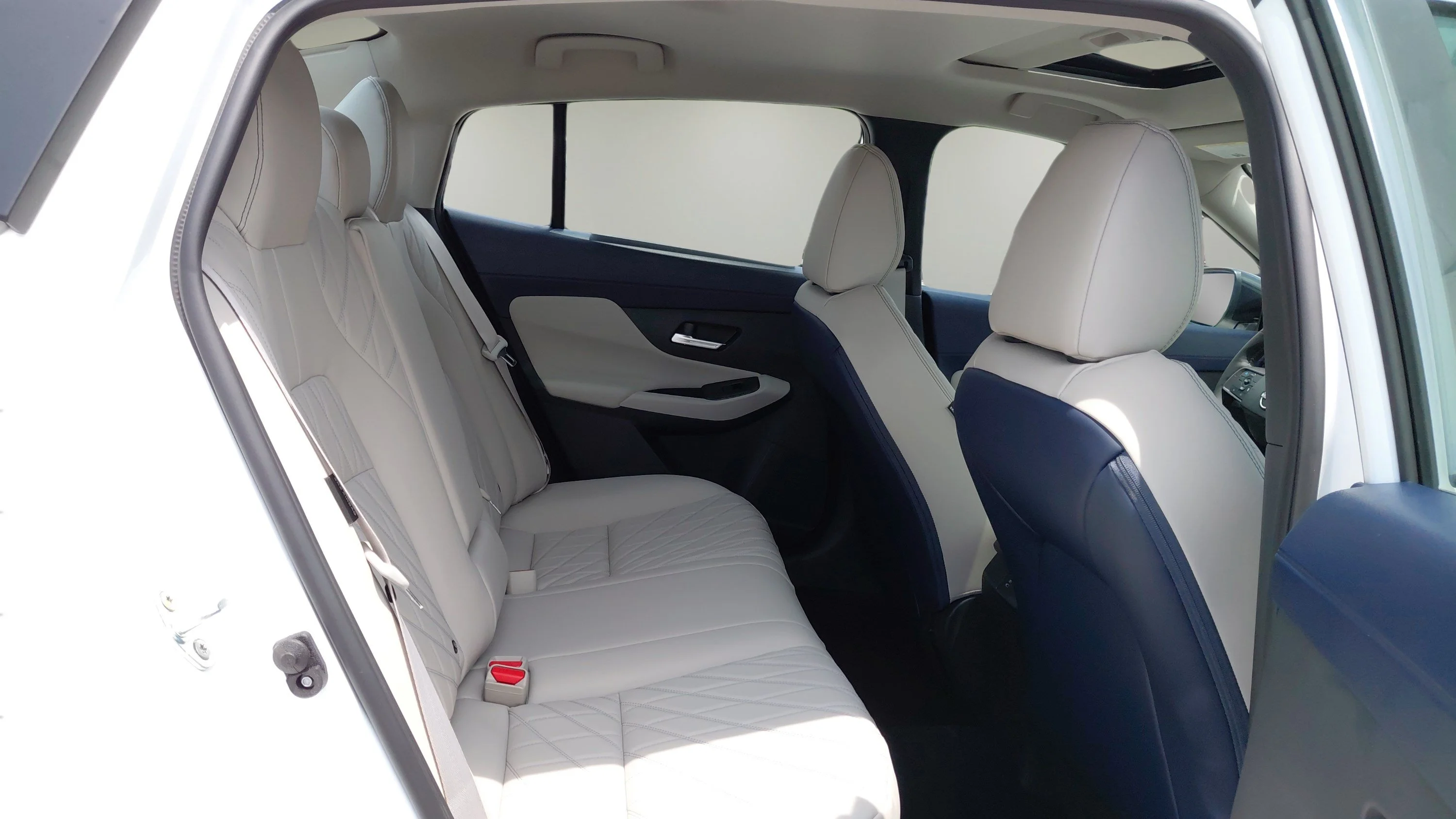 New 2026 Aspen White TriCoat Nissan SL image 14
