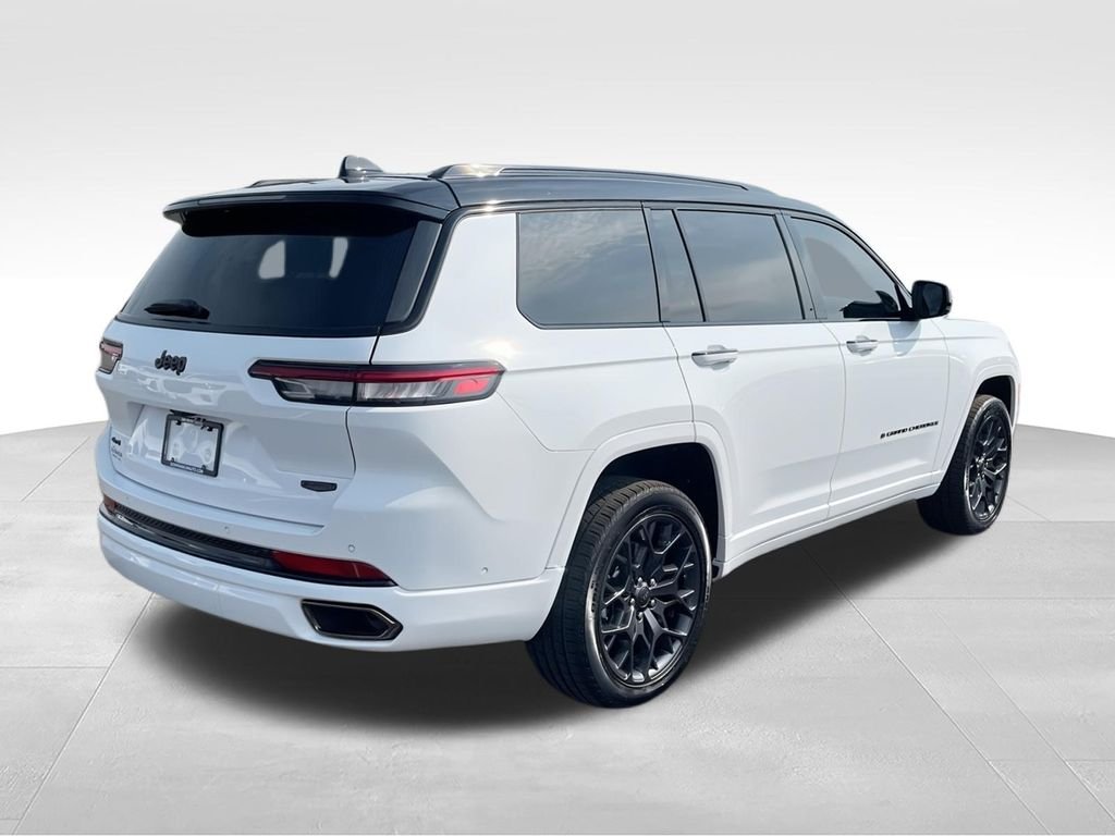 Used 2025 White Jeep Summit image 8