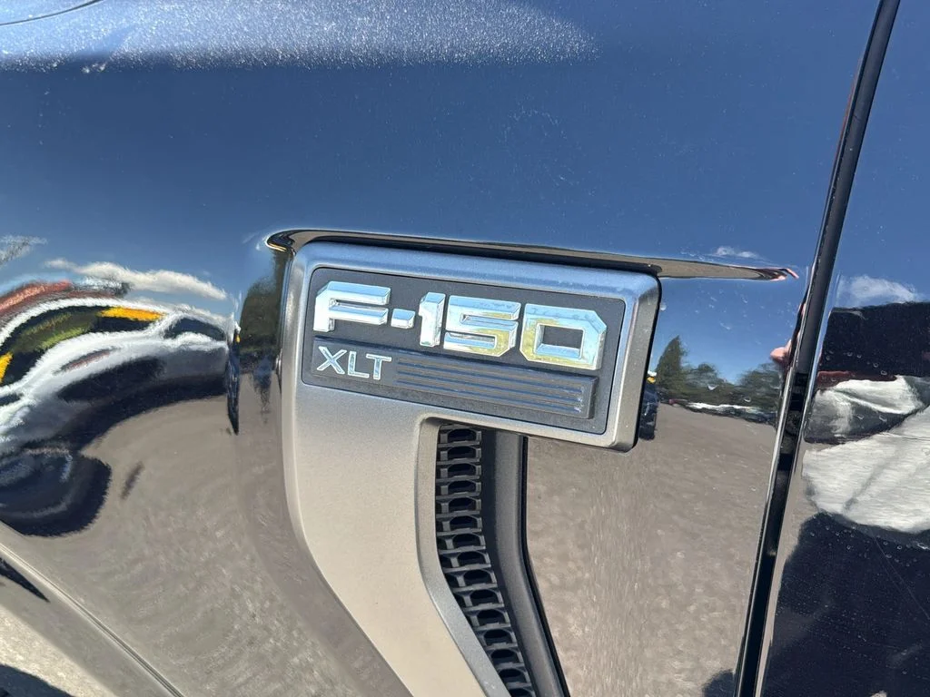 Used 2021 Agate Black Metallic Ford XLT image 32