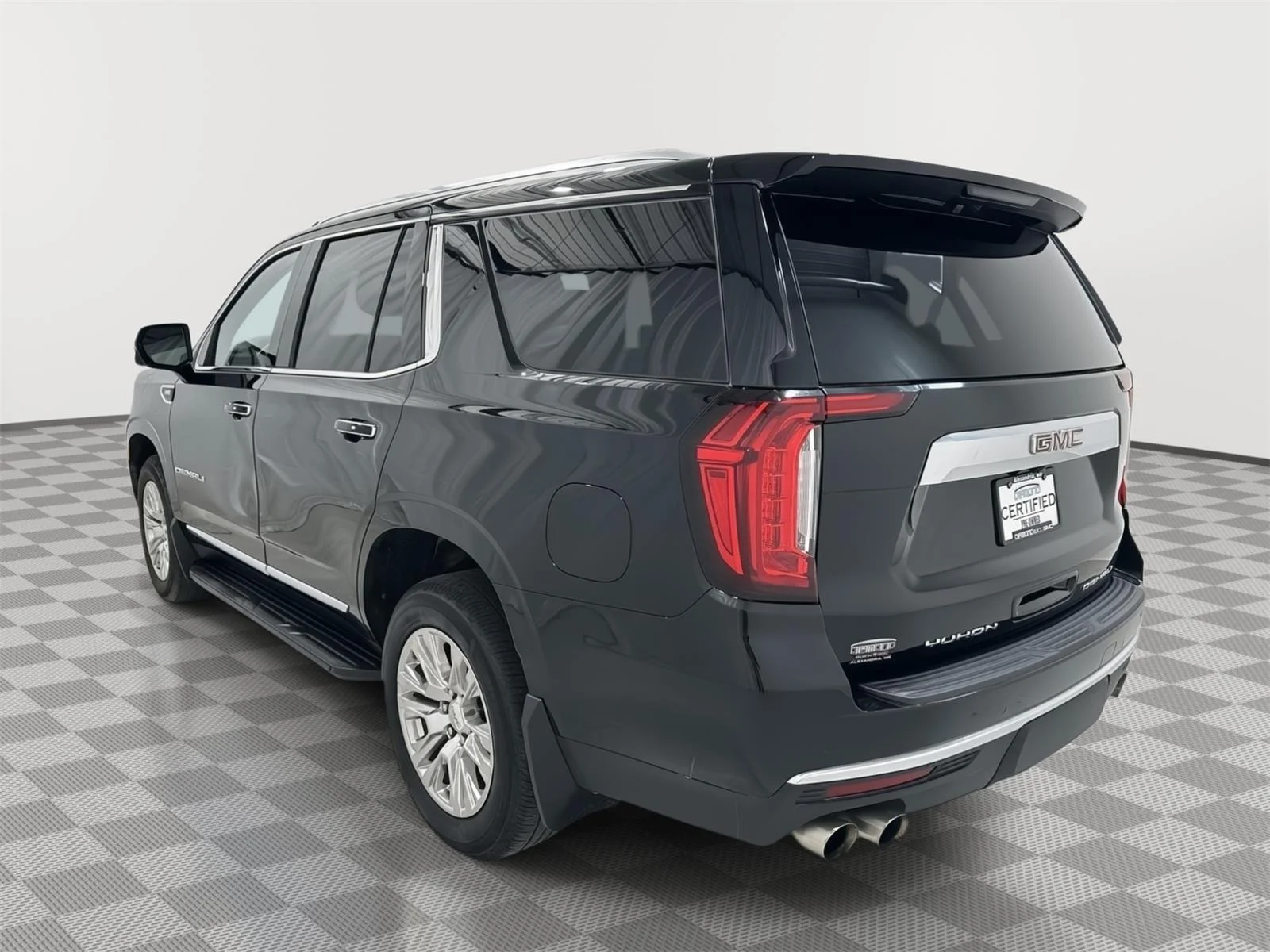 Used 2022 Onyx Black GMC Denali image 3