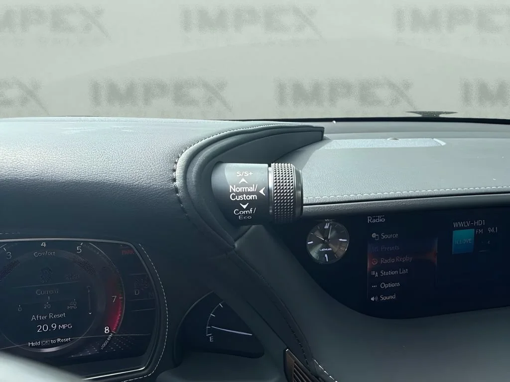 Used 2018  Lexus LS 500 image 25