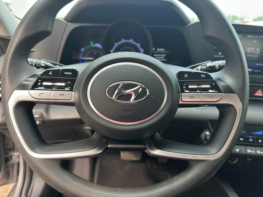 Used 2023 Fluid Metal Hyundai Blue image 15