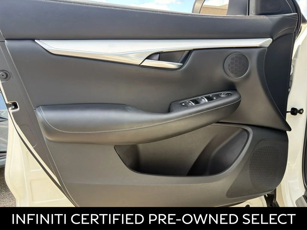 Certified Used 2020 Majestic White INFINITI LUXE image 29