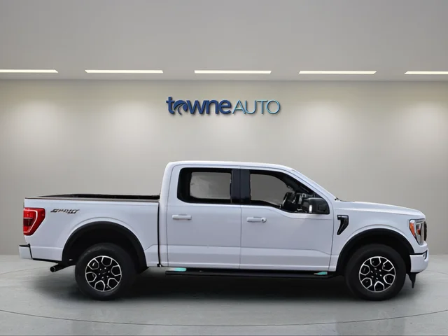 Used 2023 White Ford XLT image 7