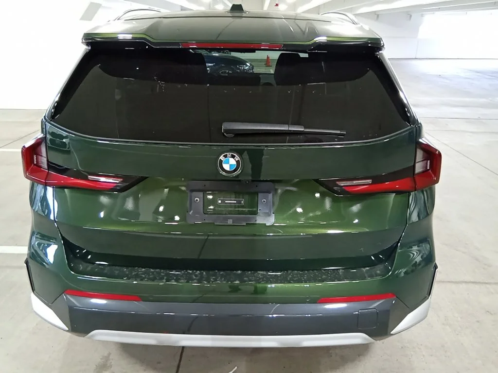 Used 2025 Blue Bay Lagoon Metallic BMW xDrive28i image 6