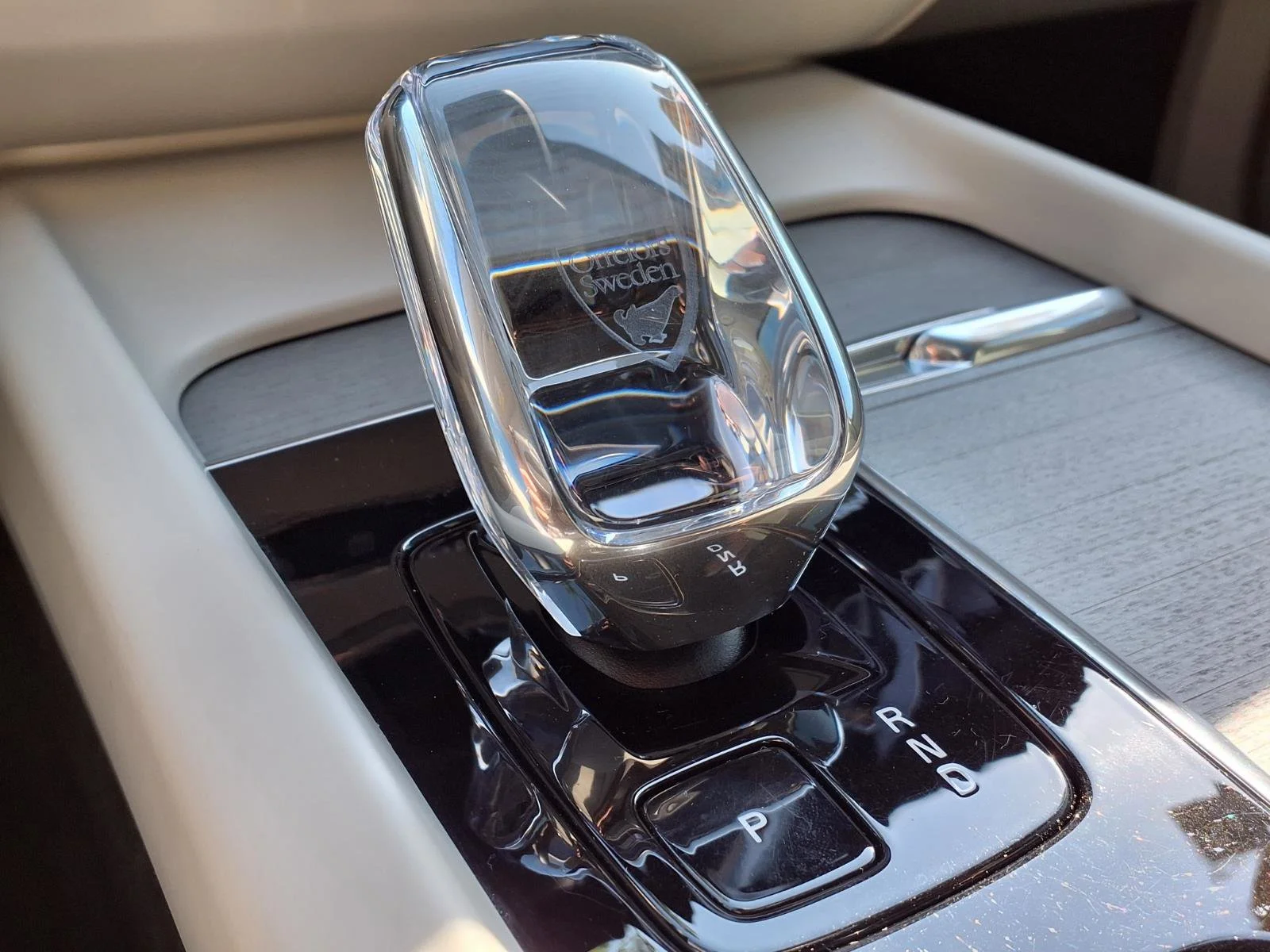 Used 2025 Bright Dusk Metallic Volvo Ultra image 15