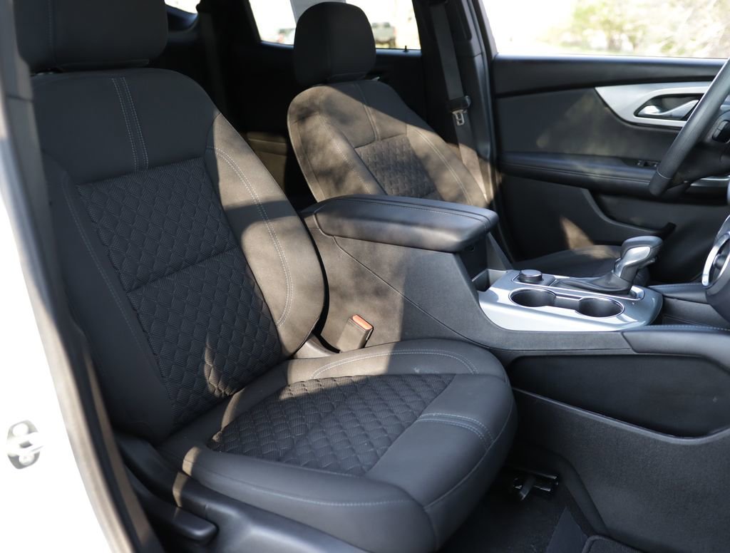Used 2021 Summit White Chevrolet 1LT image 27