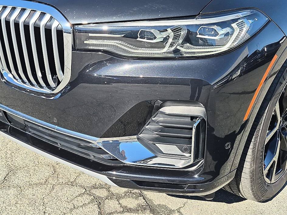 Used 2022 Black Sapphire Metallic BMW xDrive40i image 9
