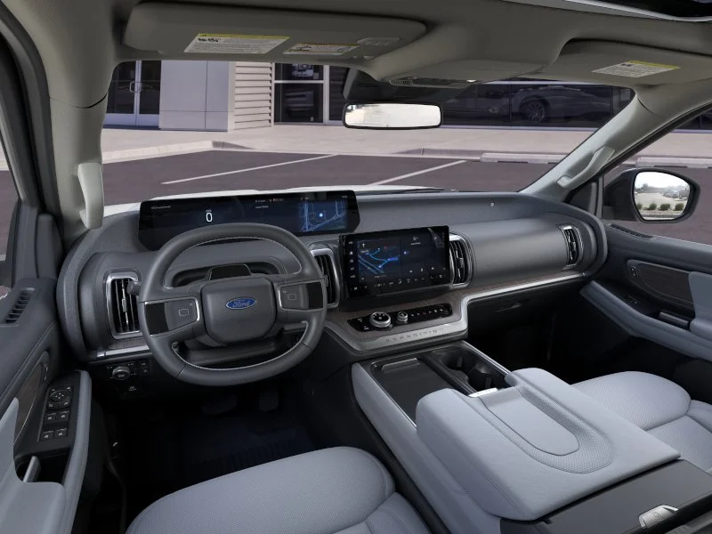 New 2026 Star White Metallic Tri-Coat Ford Platinum image 9