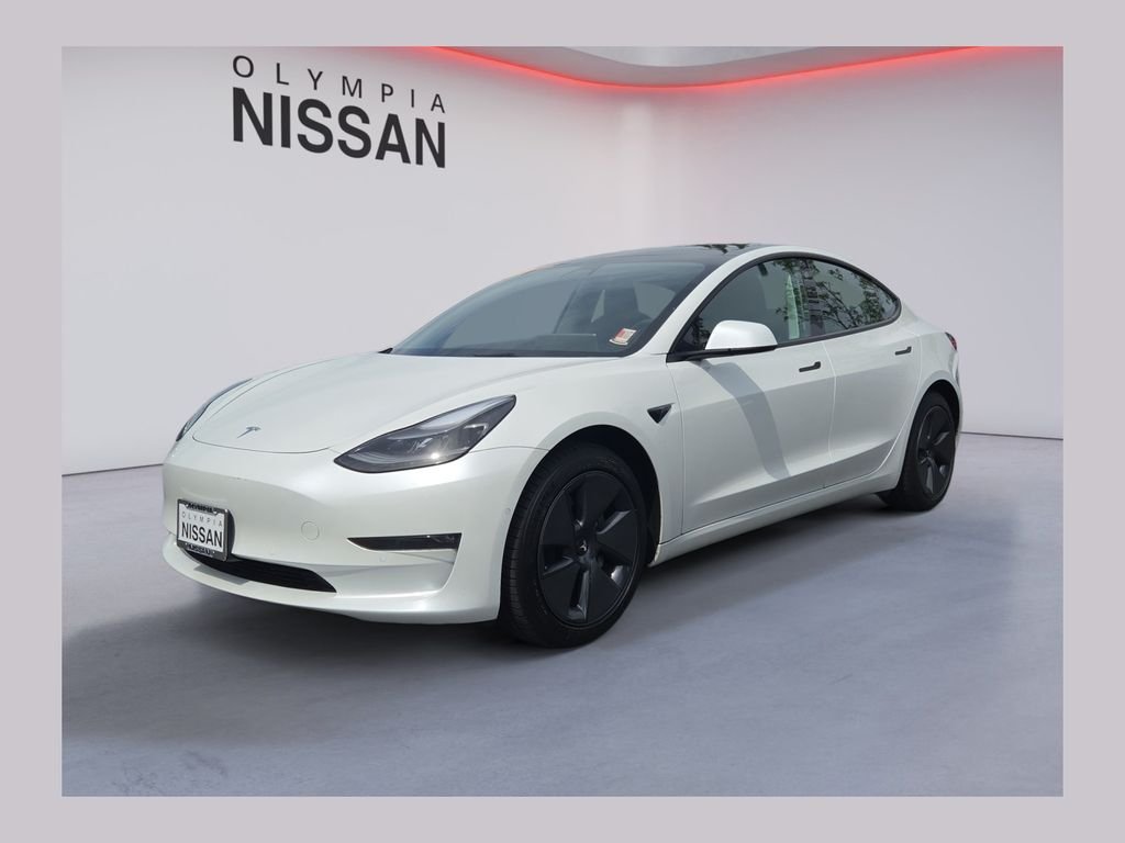 Used 2022 White Tesla Long Range image 1