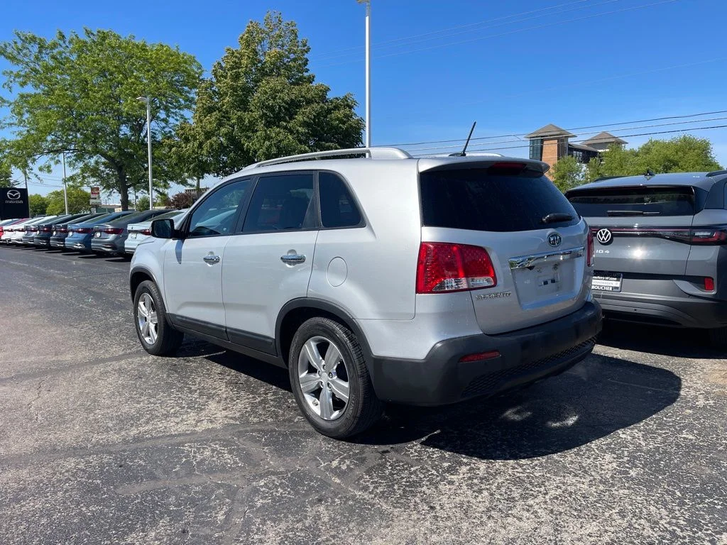 Used 2013 Kia Sorento EX with VIN 5XYKU4A6XDG327061 for sale in Racine, WI